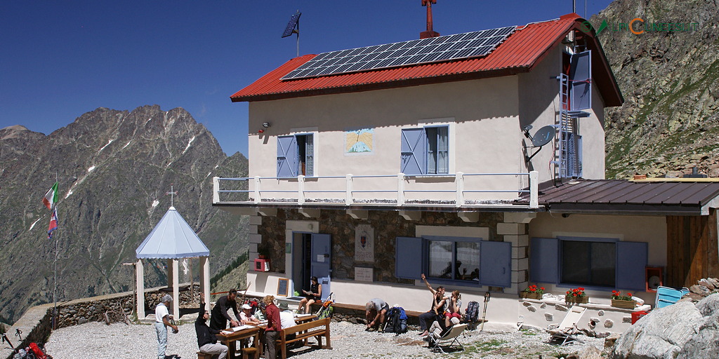Rifugio Morelli - Buzzi (© Roberto Pockaj - Alpicuneesi.it)