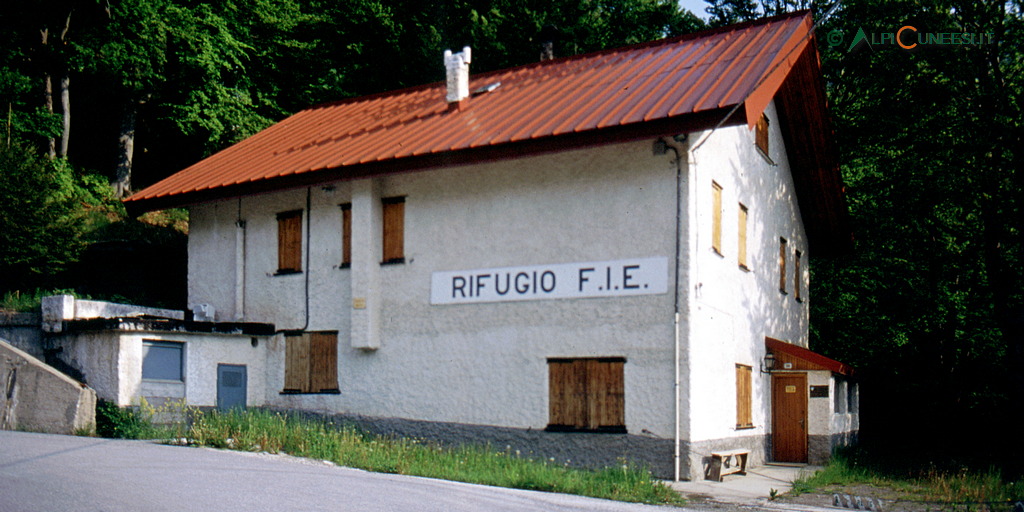 Rifugio FIE Artesina (© Roberto Pockaj - Alpicuneesi.it)