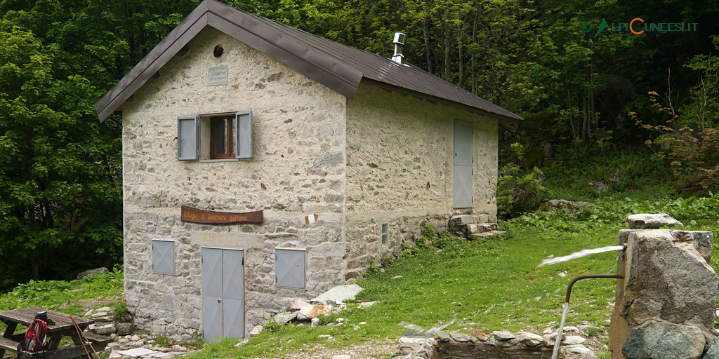 Rifugio Sestrera sottano (© Roberto Pockaj - Alpicuneesi.it)