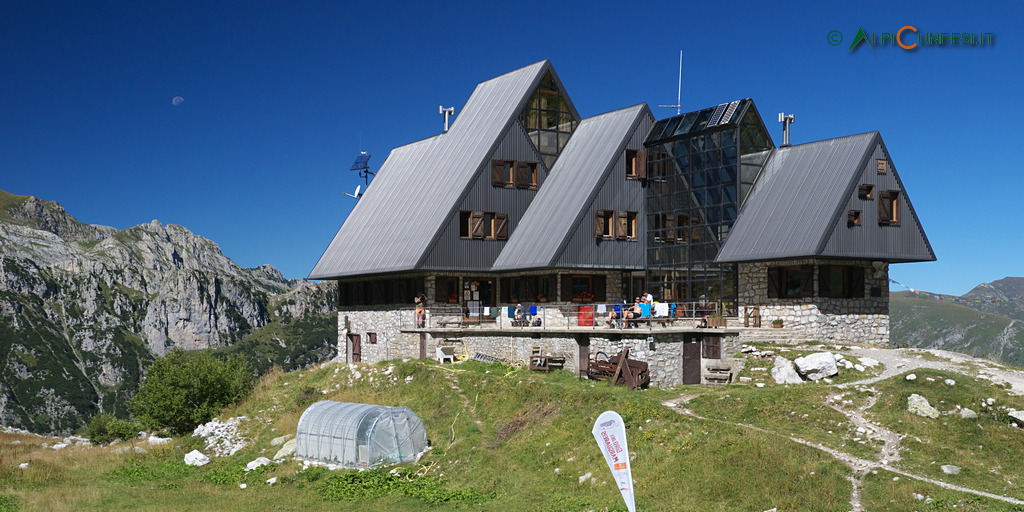Rifugio Garelli (© Roberto Pockaj - Alpicuneesi.it)