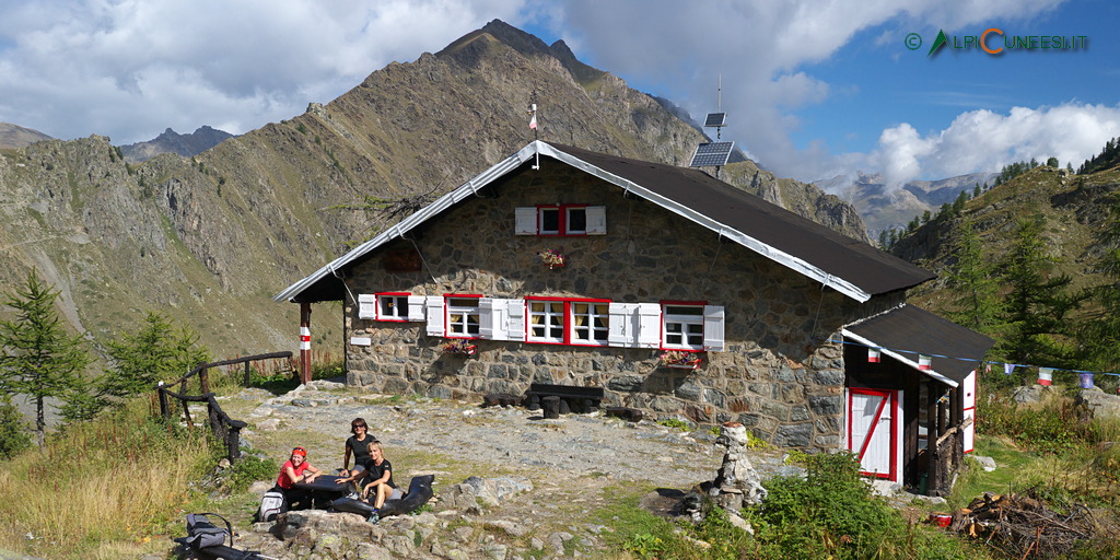 Rifugio Zanotti (© Roberto Pockaj - Alpicuneesi.it)